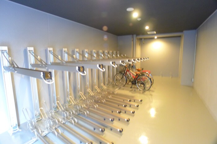 駐輪場 La　Douceur東神田