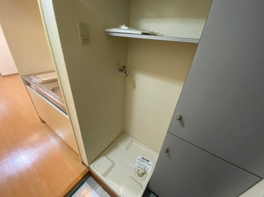 洗濯機置場 ル・グラン元町（８０２）