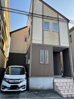 子安町３丁目貸家