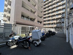 バイク置き場