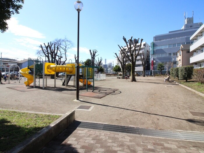 松葉公園(公園)まで30m ガーデンフロント