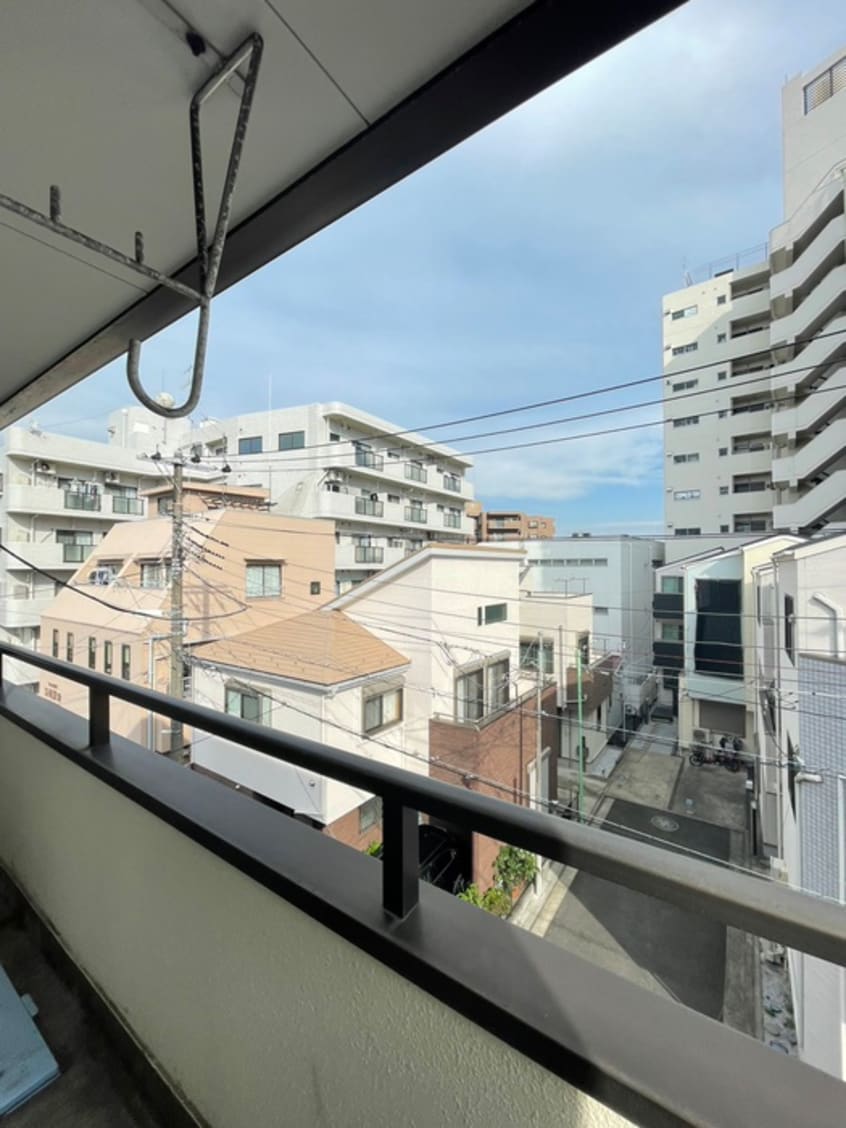 室内からの展望 上大岡アイボリ－ハウス