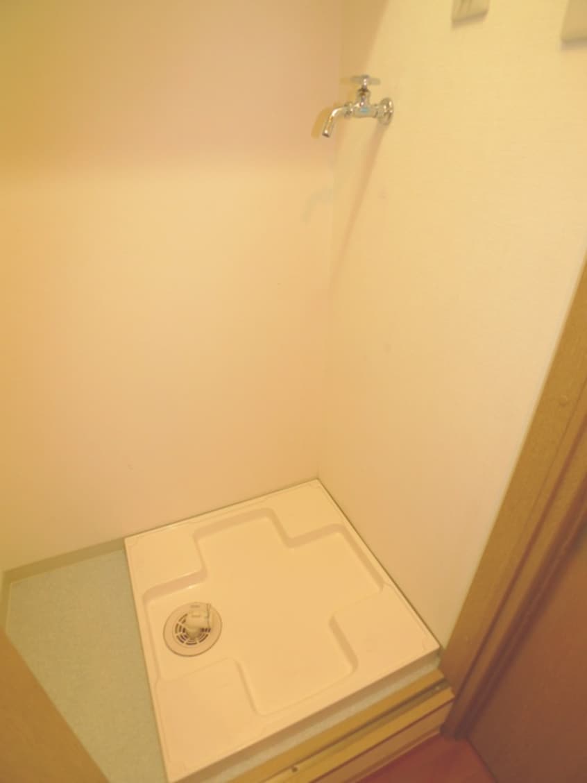 洗濯機置場 アクアタウンＥＡＳＴ１