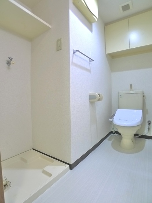 洗濯機置場 アクアタウンＥＡＳＴ１