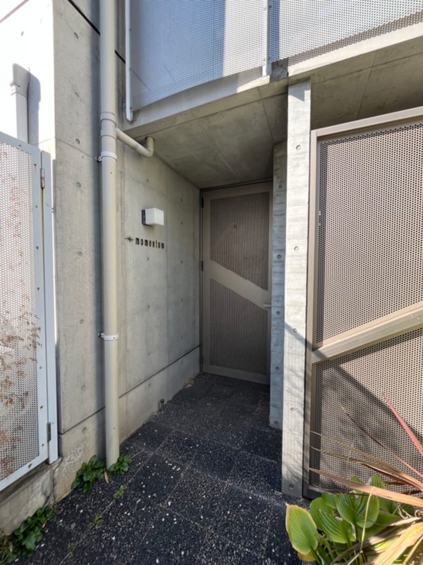 エントランス部分 ｍｏｍｅｎｔｕｍ