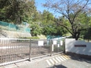 横浜市立谷本小学校(小学校)まで405m ヒルサイド・フラッツ