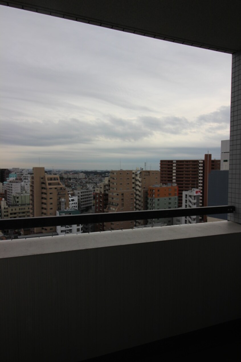 室内からの展望 ア－デン町田
