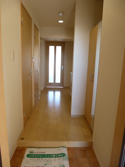 玄関 プレミ－ル・Ｎ