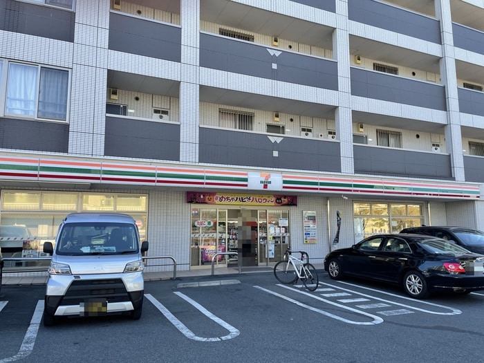 セブンイレブン横浜青葉総合庁舎前(コンビニ)まで181m 第２天照マンション