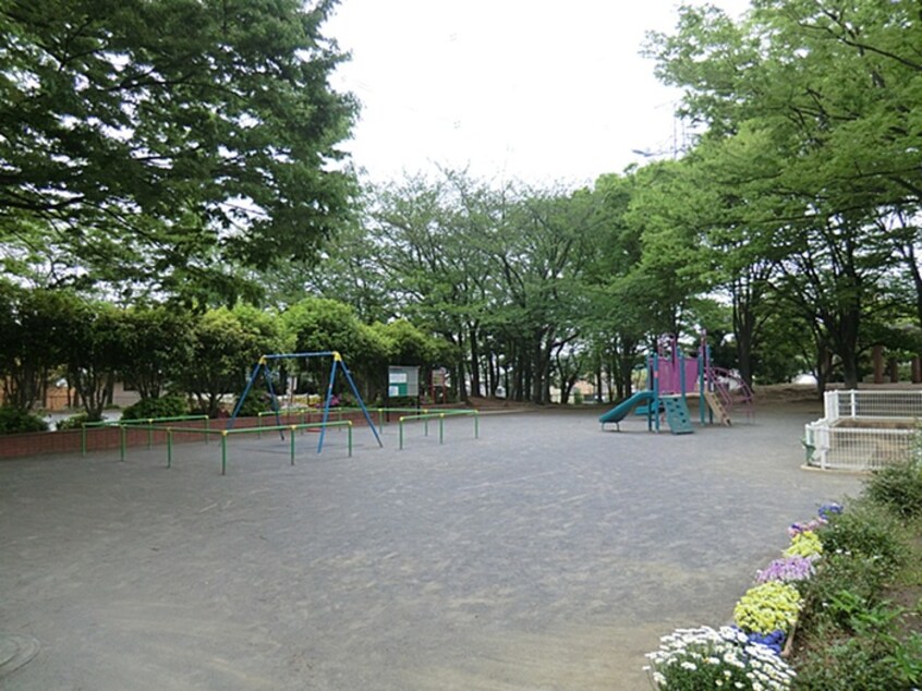 日限山公園(公園)まで378m シティハイムヒラツカ