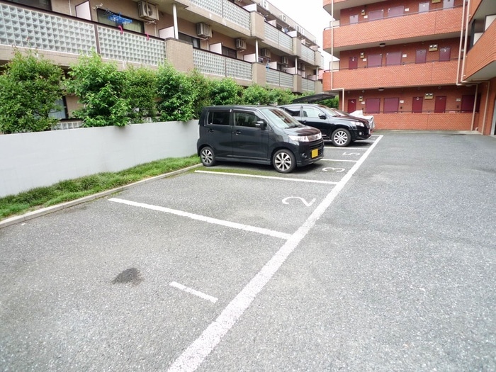 駐車場 所沢メゾン３号館