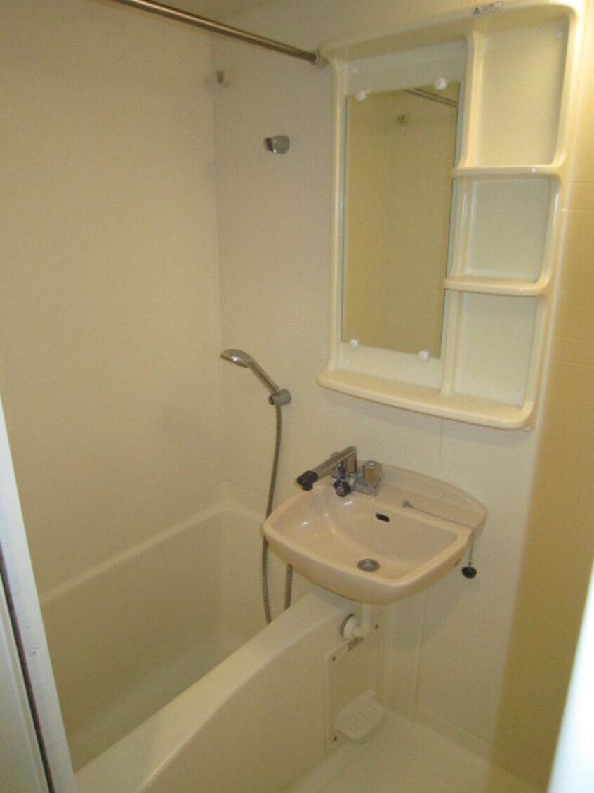 バス／シャワールーム等 エステムプラザ日本橋弐番館401