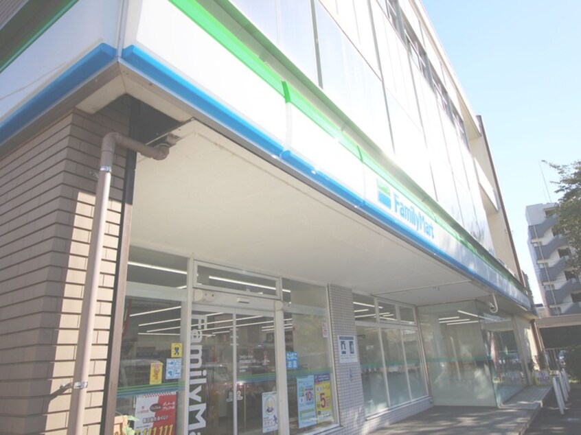 ファミリーマート瀬田４丁目店(コンビニ)まで206m プチメゾン中尾