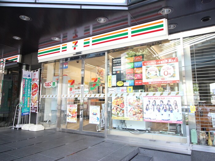 セブン-イレブン 南青山７丁目中央店(コンビニ)まで19m キャビンアリ－ナ南青山