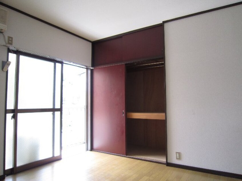 内観写真 ロ－ヤルコ－ポ