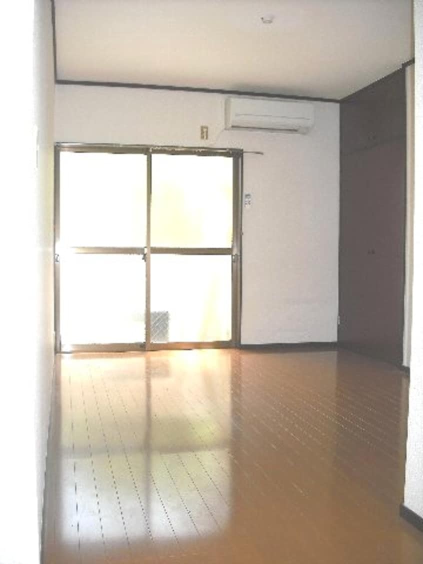 居室 ロ－ヤルコ－ポ