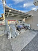 駐輪場 ブルーローズ