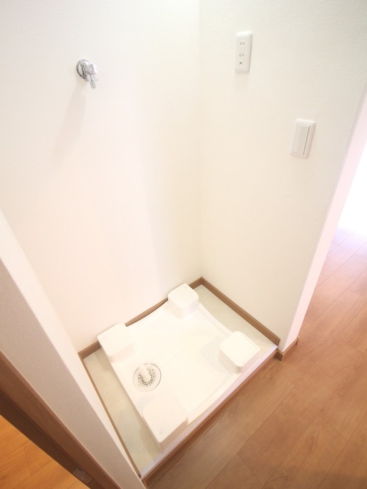 洗濯機置場 サイレンス大森西（101）