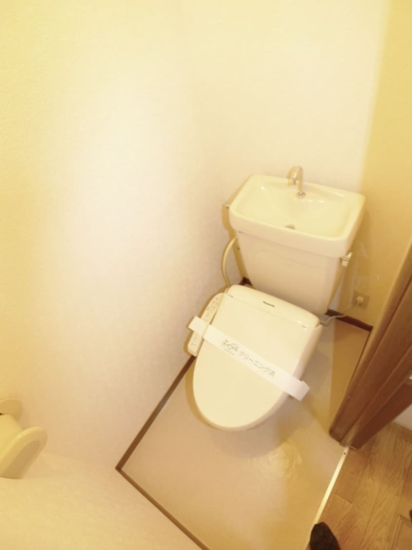 トイレ コーラル信栄