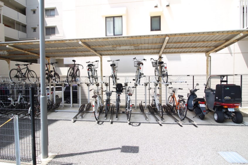 駐輪場 サニ－リヴ北新横浜
