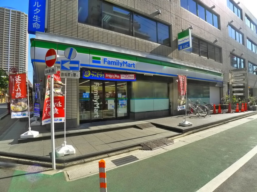 ファミリーマート(コンビニ)まで265m グレース長澤