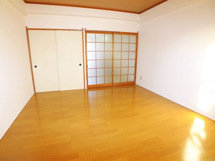 居室 彦田ビル