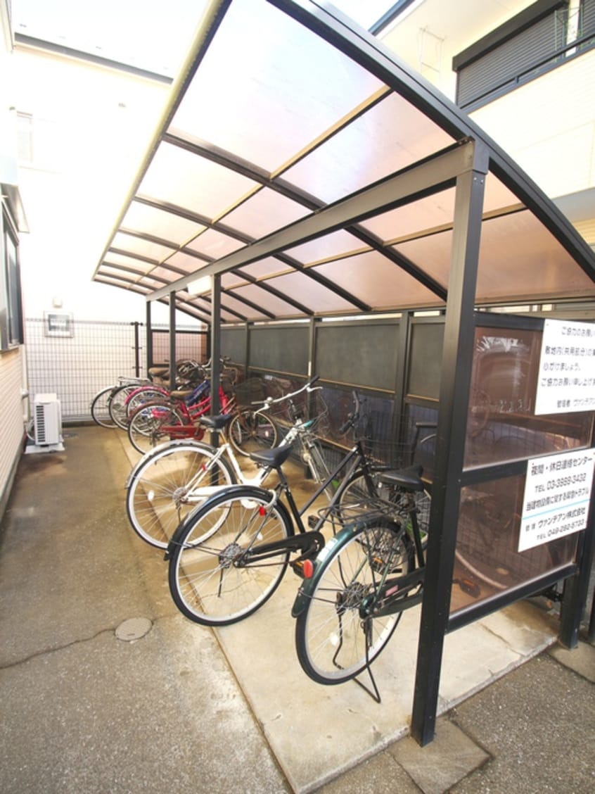 駐輪場 スカイヒルズ