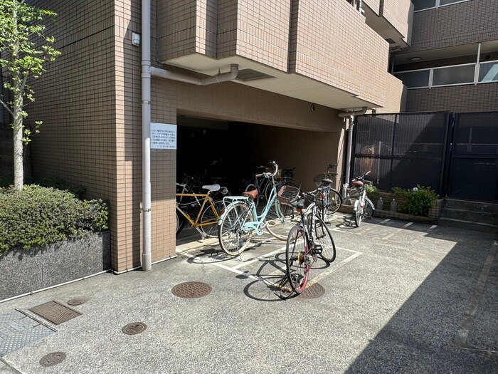 駐輪場 ﾙｰﾌﾞﾙ駒澤大学Ⅱ