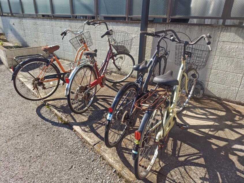 駐輪場 サンリット幕張