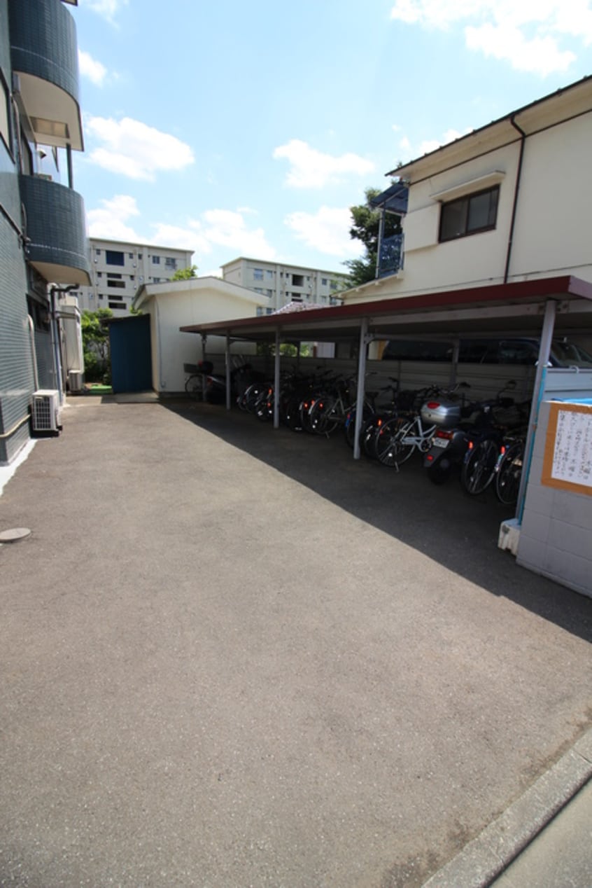 駐輪場 シンシアハイツ神山