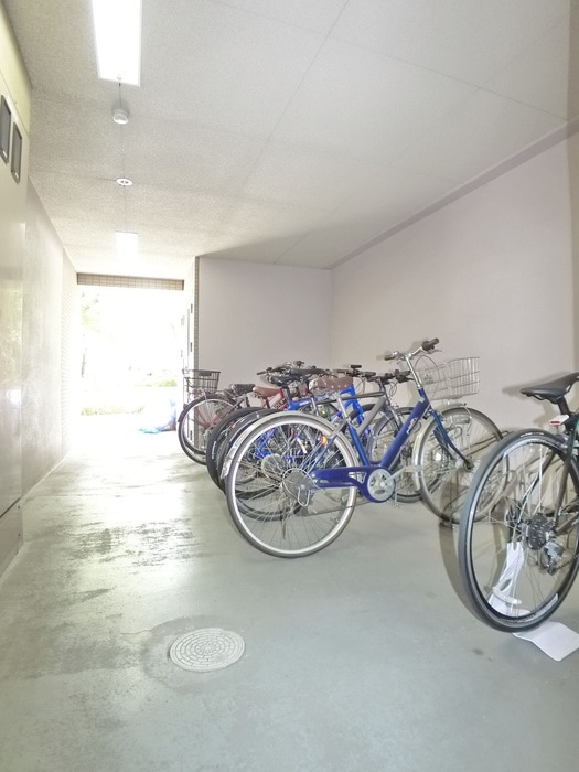 駐輪場 プロムナ－ド岩楯