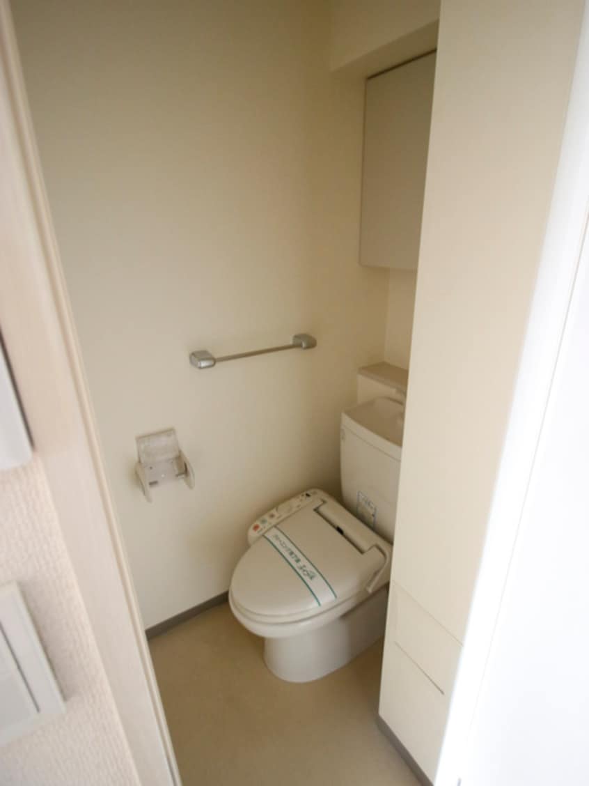 トイレ アクロス赤坂(802)