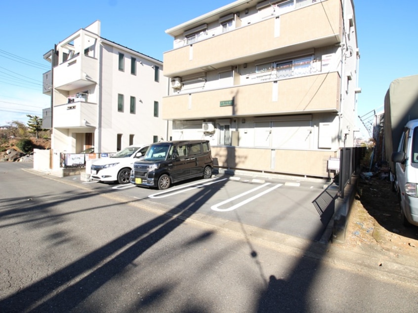 駐車場 フルーレ47