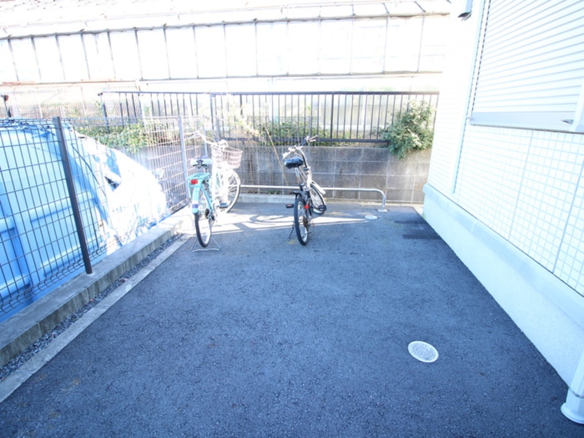 駐輪場 フルーレ47