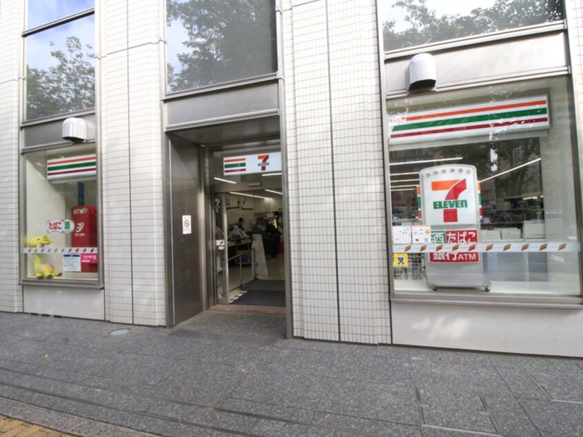 セブンイレブン文京小石川播磨坂店(コンビニ)まで64m 小石川播磨坂ハイツ