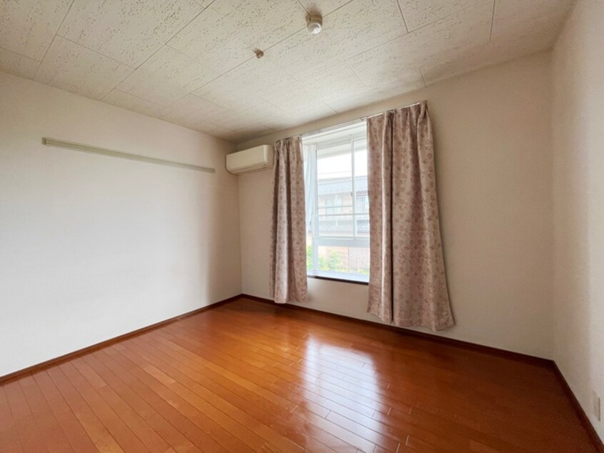 居室 ｻﾝﾊｲﾂ二宮