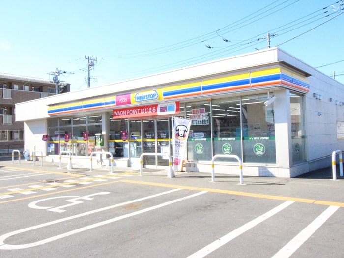 ミニストップ(コンビニ)まで250m ﾄﾞｴﾙせんげん台壱番館