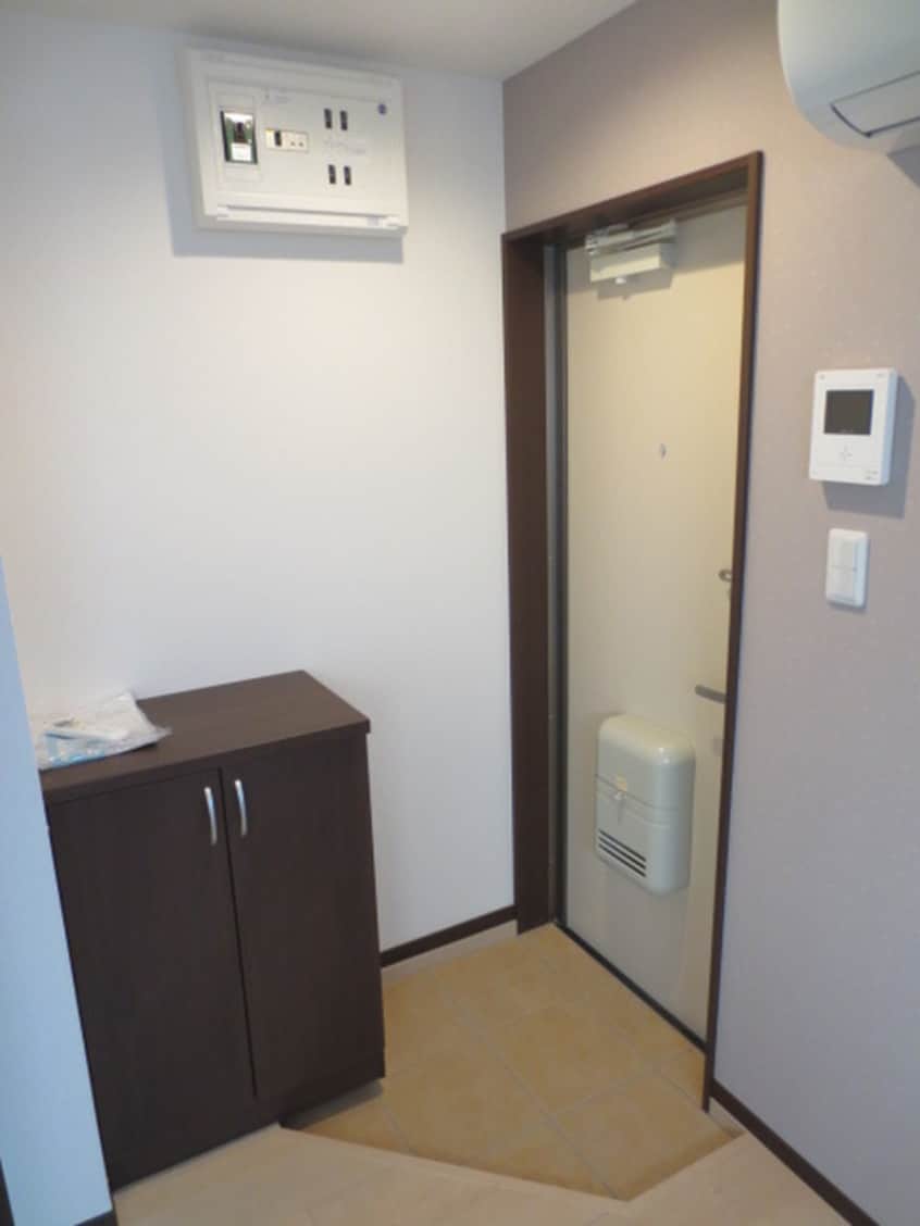 玄関 ＡＱＵＡ　ＬＵＣＥ　Ⅰ