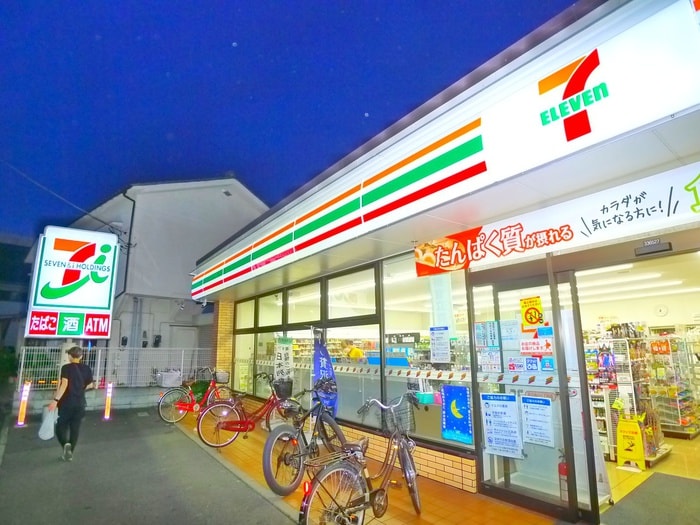 セブンイレブン(コンビニ)まで460m ＡＱＵＡ　ＬＵＣＥ　Ⅰ