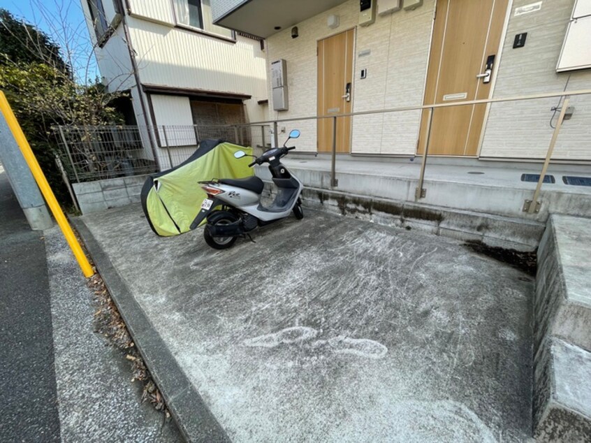 駐輪場 ＡＧＯＳサンドリオン