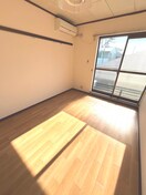 居室 メゾンフロレアル