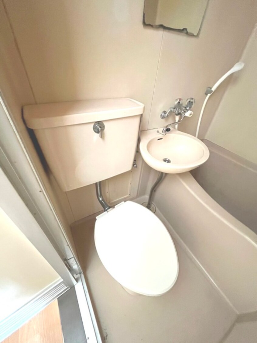 トイレ メゾンフロレアル