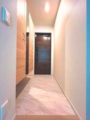 玄関 グラナーデ興野