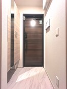 玄関 グラナーデ興野