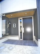 エントランス部分 グラナーデ興野