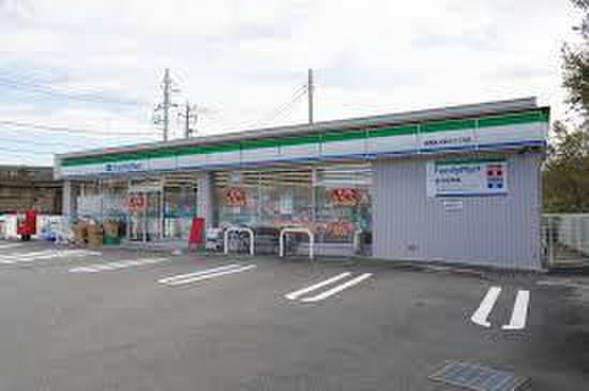 ファミリーマート 相模原大野台六丁目店(コンビニ)まで350m エクセルハイムＢ