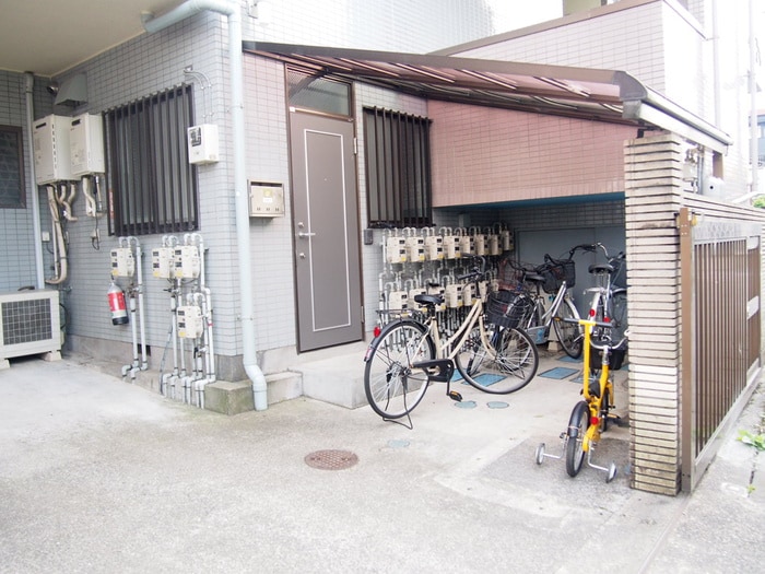 駐輪場 フェニックス盛高