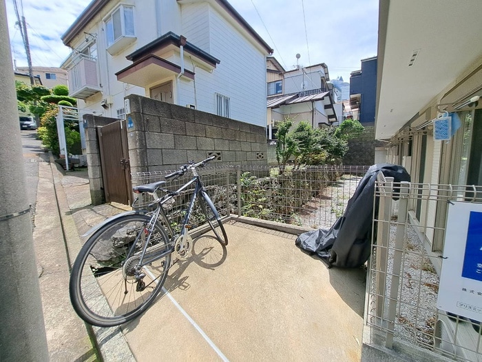 駐輪場 ヴェラハイツ白楽参番館