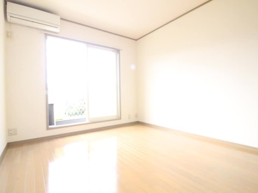 居室 コ－ポシスル