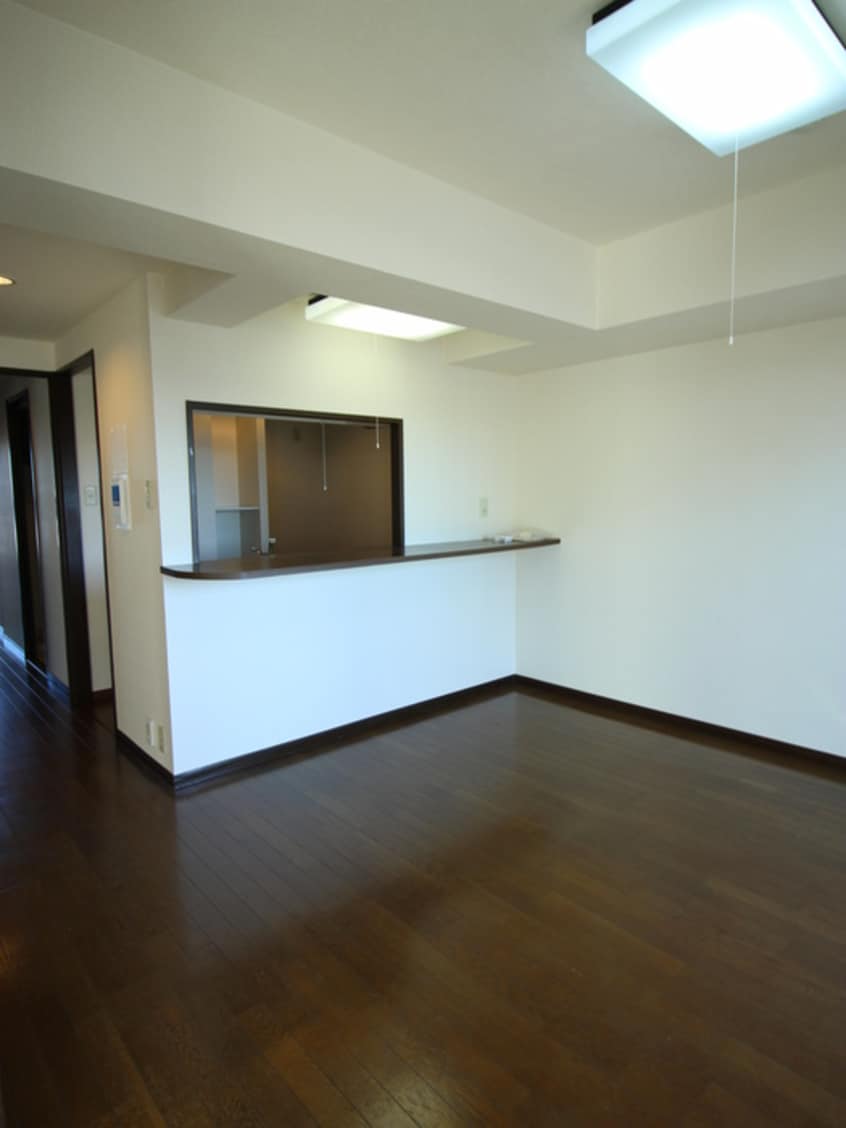 居室 センチュリ－越谷